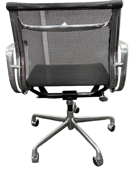 Eames Aluminum Group Mesh Chair