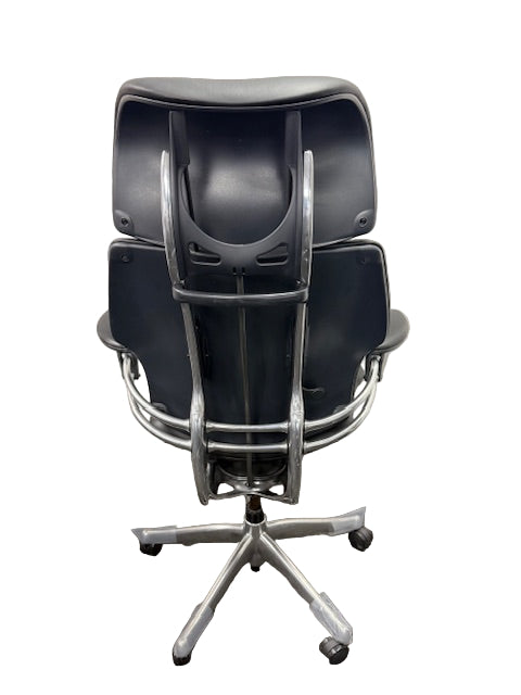 Pre-Owned Freedom Task Chair Black Leather With Headrest