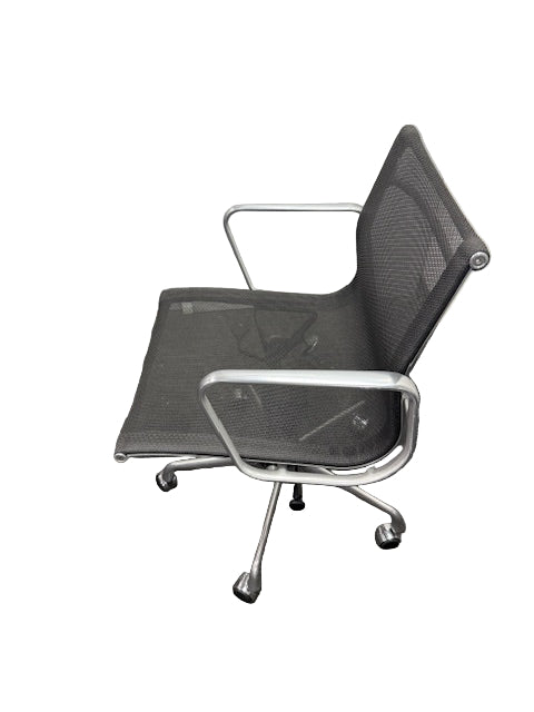 Eames Aluminum Group Mesh Chair